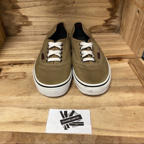 Vans - Picture 2 of 7